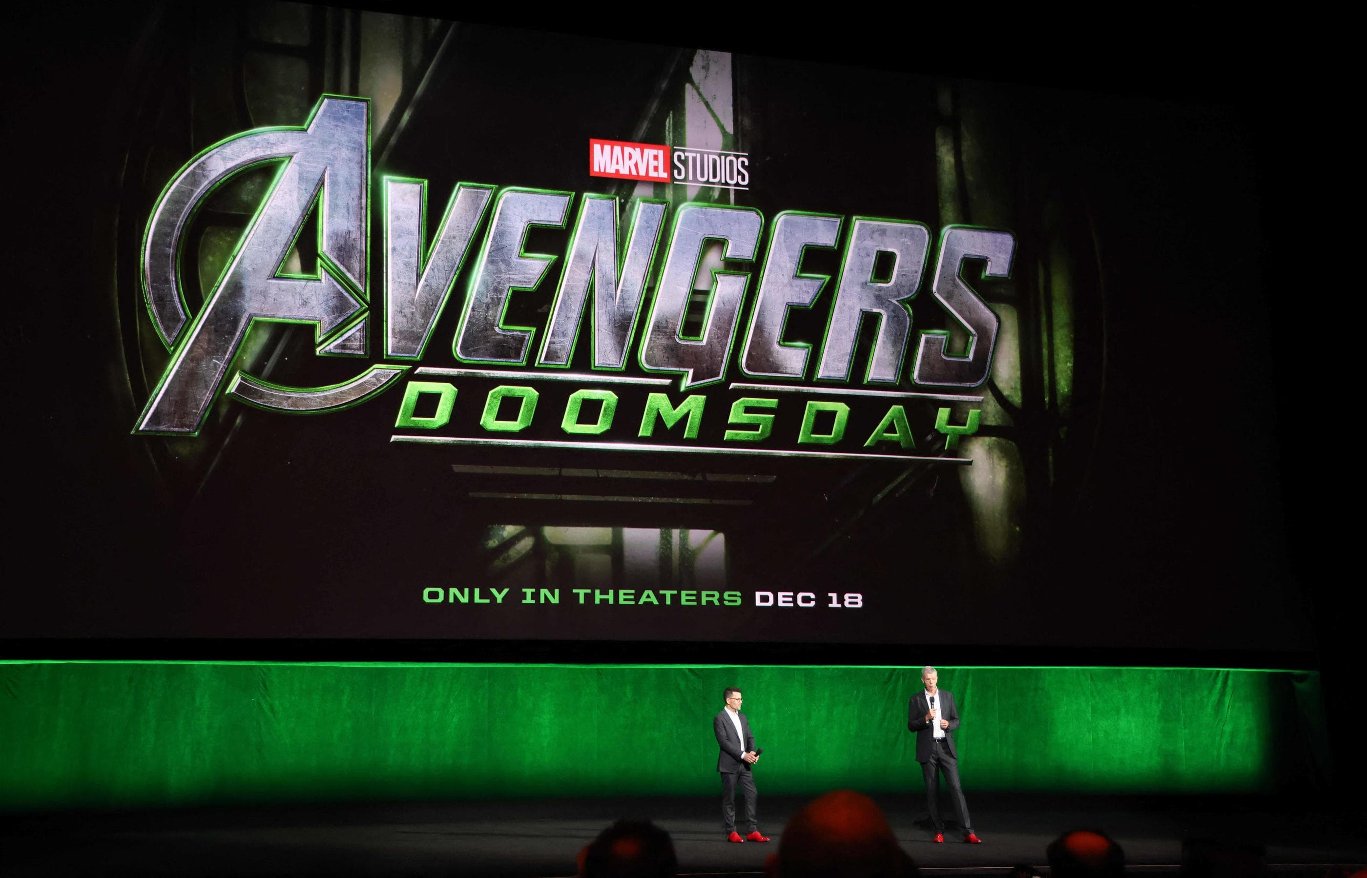 Visuel spectaculaire d'Avengers: Doomsday mettant en avant Doctor Doom face aux héros Marvel